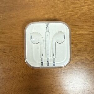 Original OEM Apple iPhone EarPods Wired 3.5mm Headset Earbud Headphones New